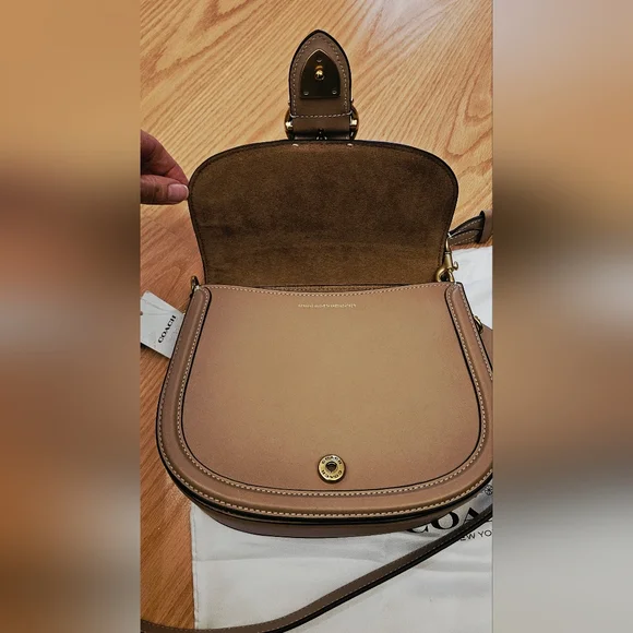 NWT Coach Beat Crossbody Bag Taupe - Picture 4 of 11